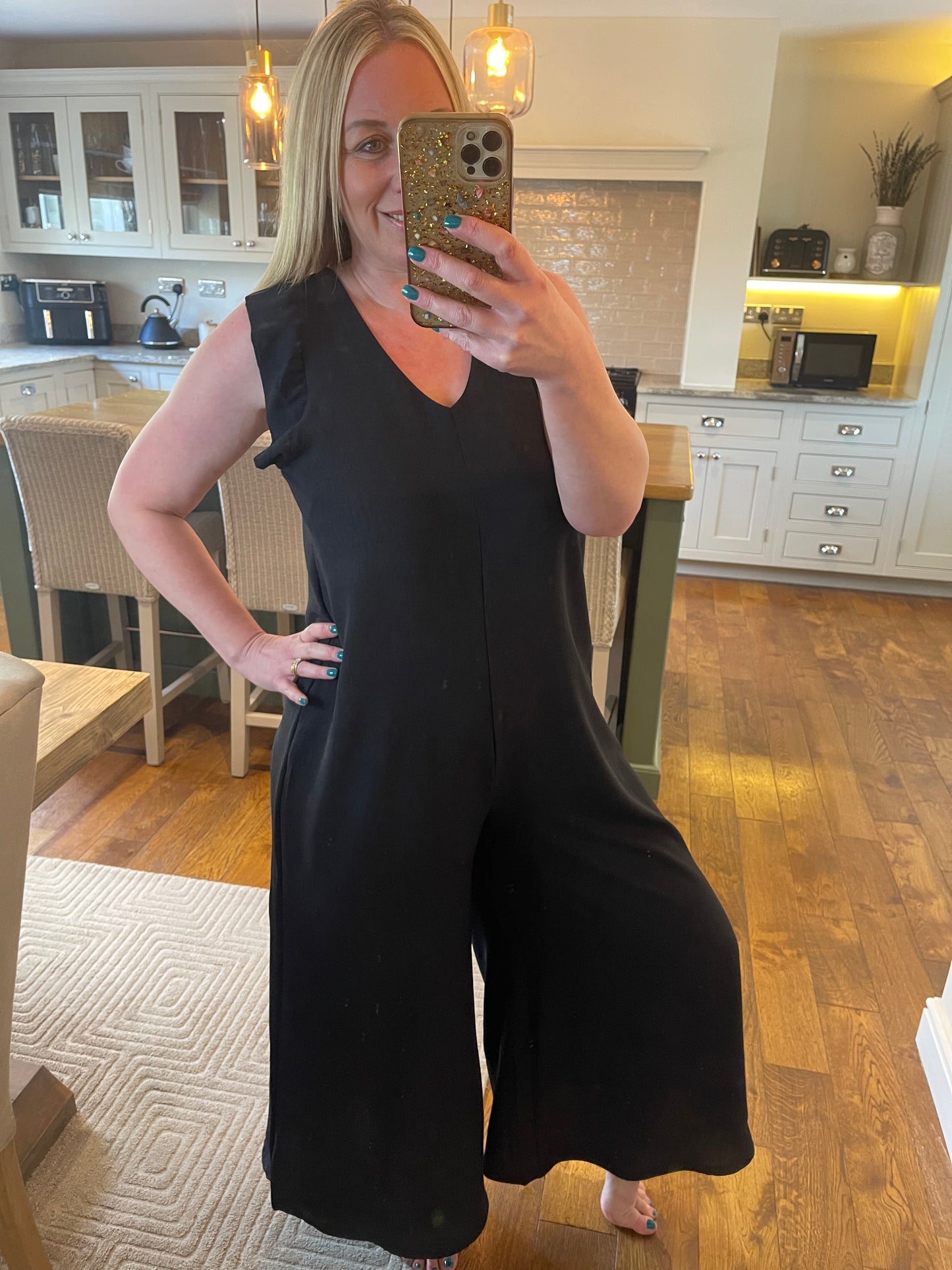 Kenya - Jumpsuit with Frill Sleeve - Black