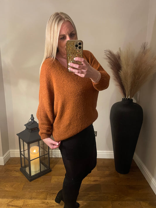 Eleanor  Chunky V neck jumper - Rust