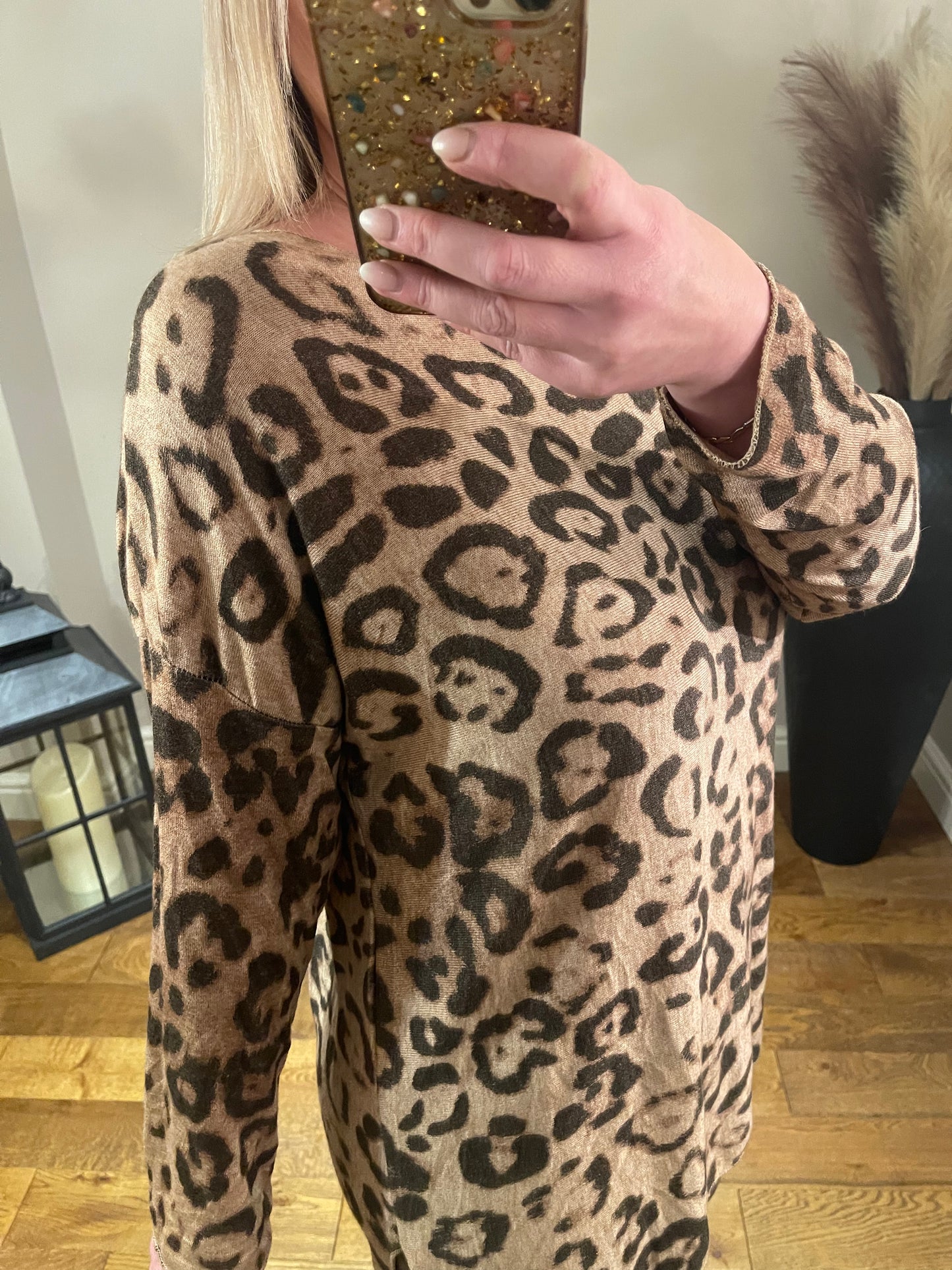 Lauren - Leopard Top - Camel